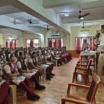 एचपीवी टीकाकरण अभियान: सरगुजा के स्कूलों में छात्राओं को किया गया जागरूक